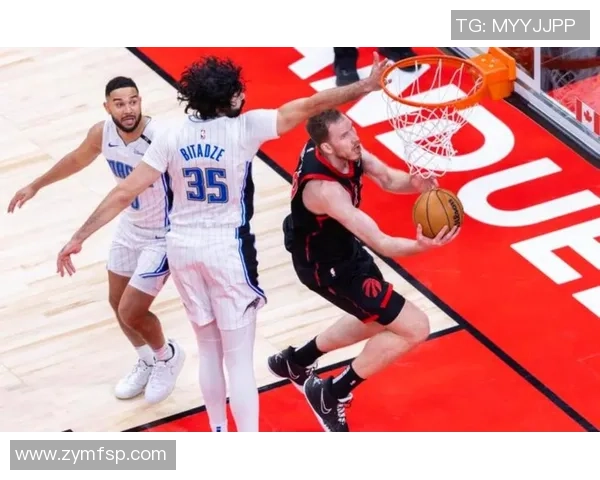 2004年火箭队与猛龙队激战回顾：一场精彩绝伦的NBA对决盛宴