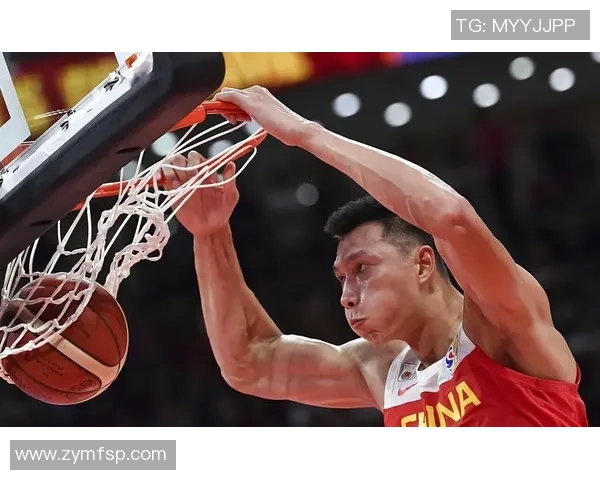 易建联：从篮球场上的传奇到社会责任的践行者，探索他的多元人生之路